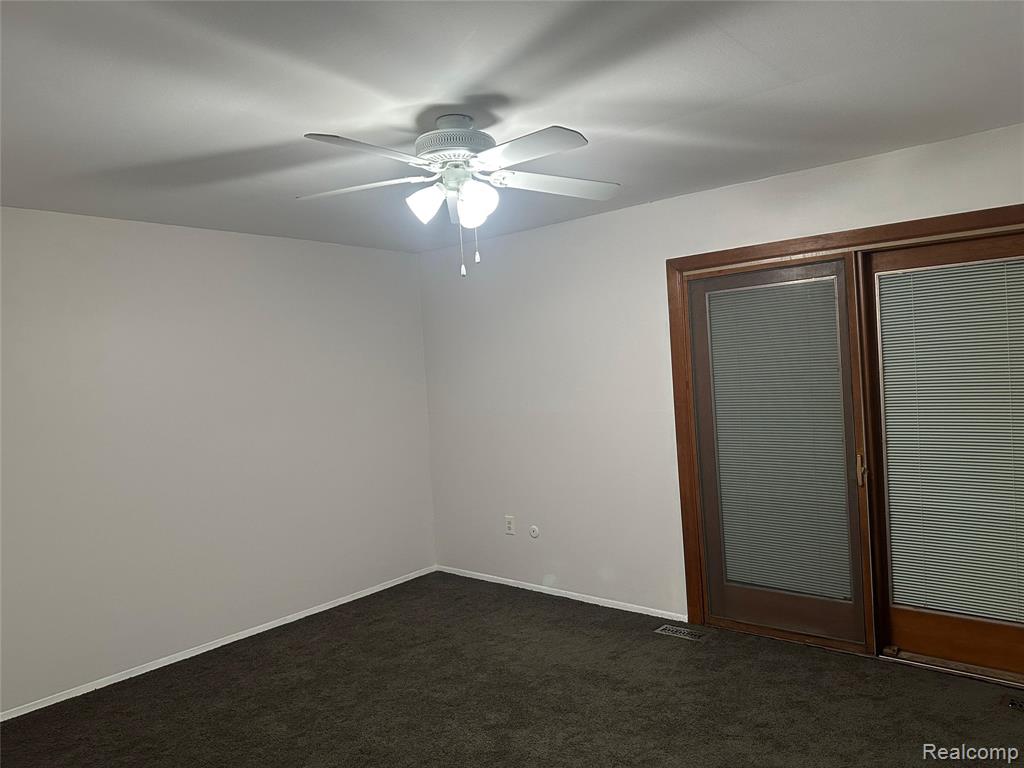 24243 Bashian Drive, Novi, MI — Photo 28