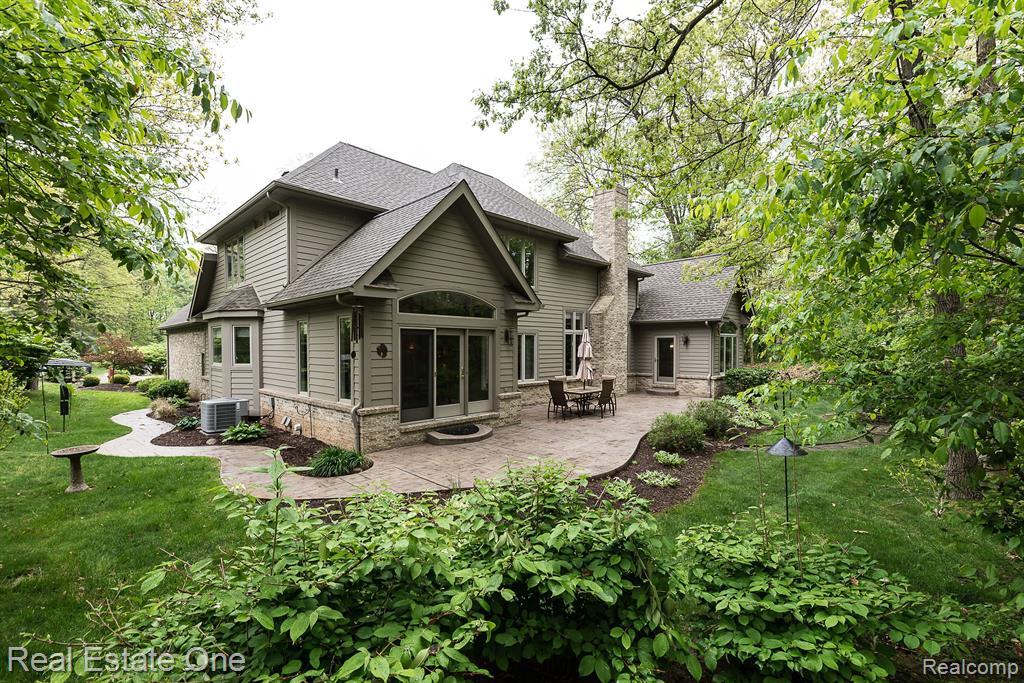 8444 CLIMBING Way, Pinckney, MI 48169 — Photo 6
