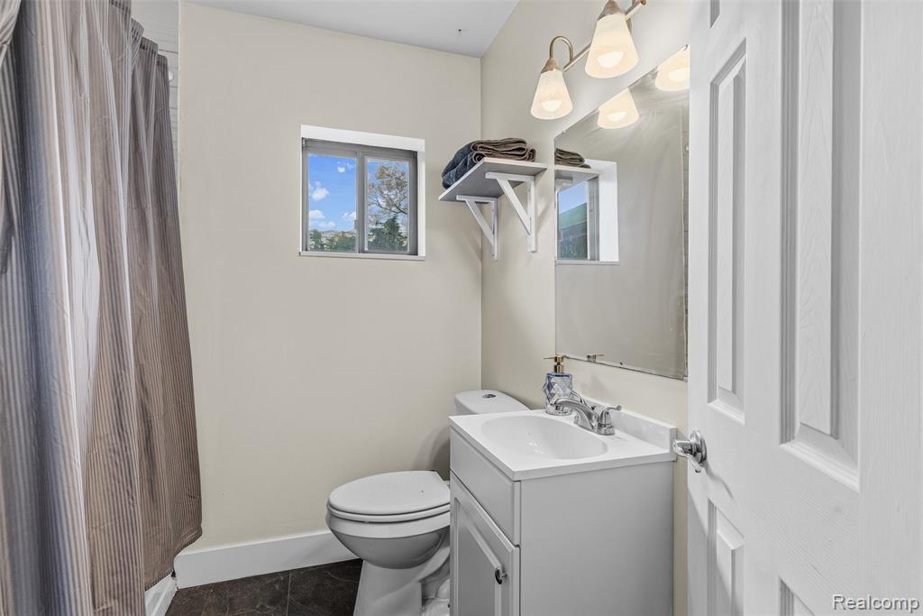 5710 Lake Grove Drive, White Lake, MI 48383 — Photo 19