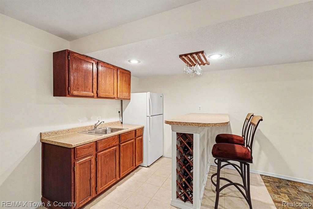 9358 Parkview Circle, Grand Blanc, MI 48439 — Photo 17