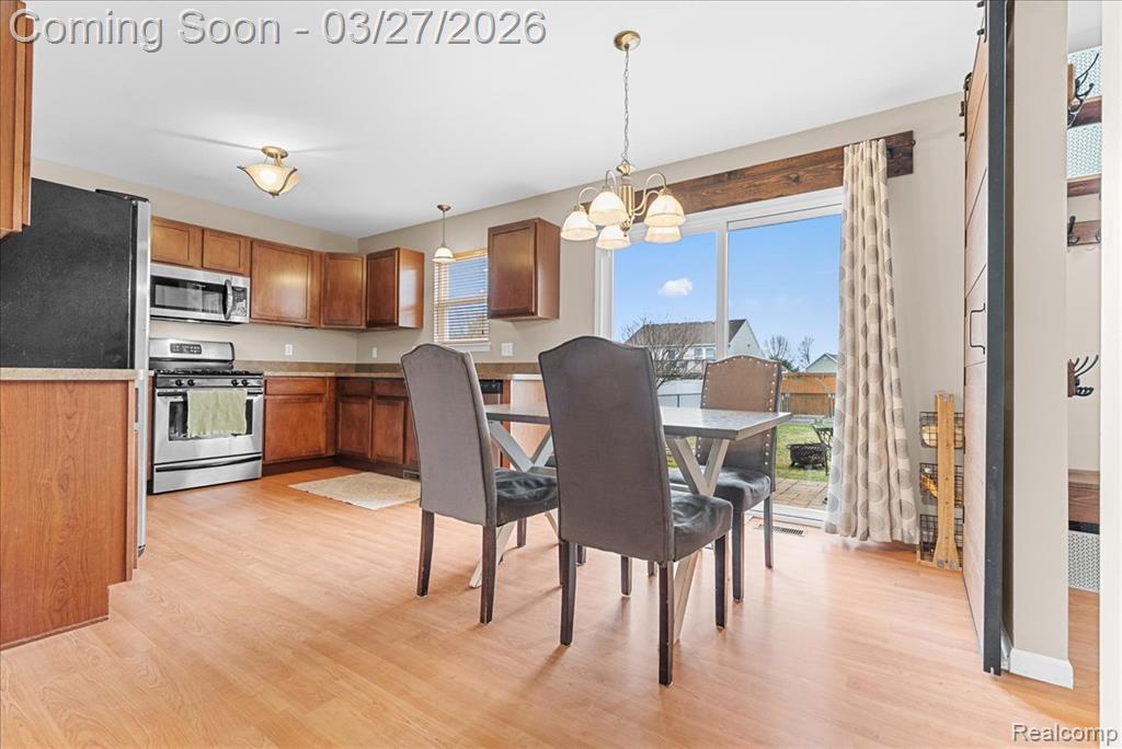 3463 Amber Oaks Drive, Howell, MI 48855 — Photo 9