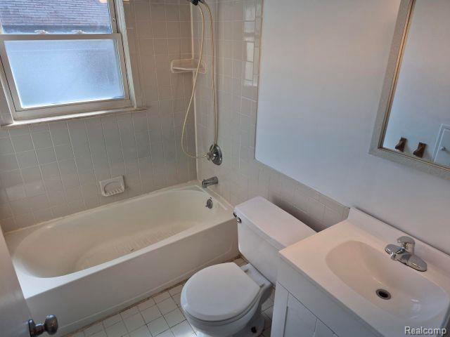 6810 Gilman Street, Garden City, MI — Photo 13