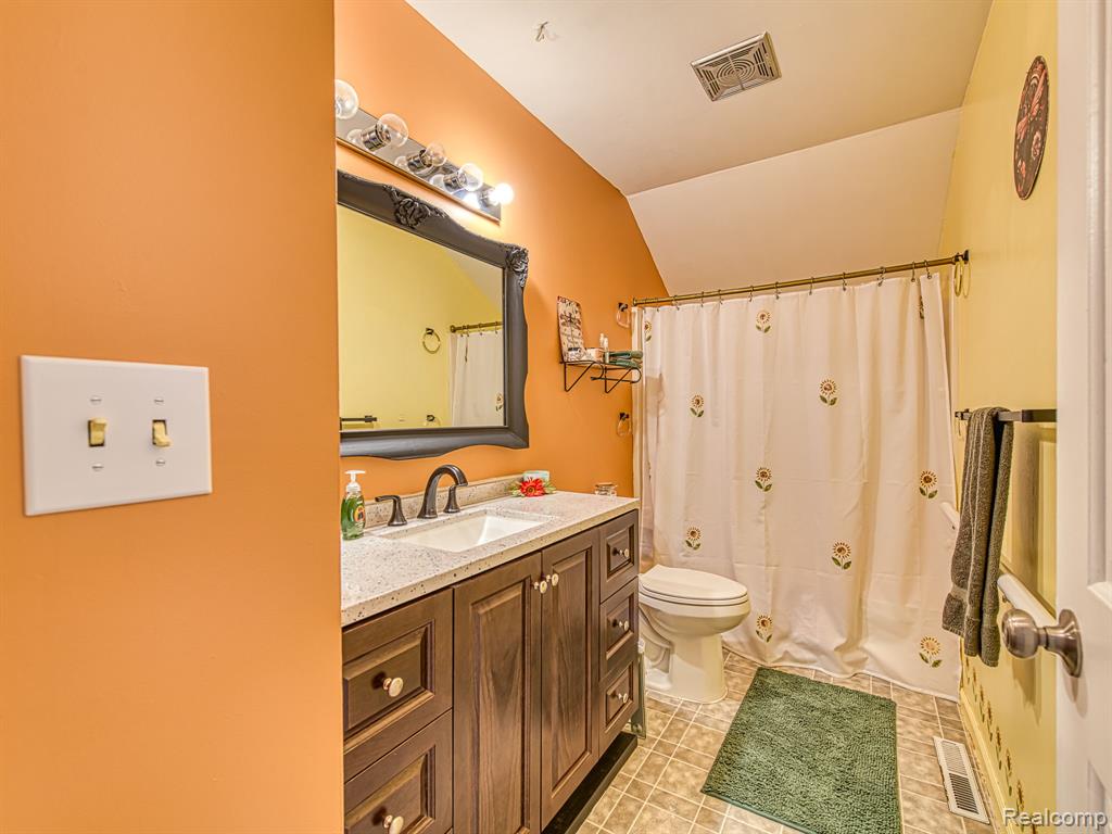 6655 Gove Court N, Tecumseh, MI 49286 — Photo 28