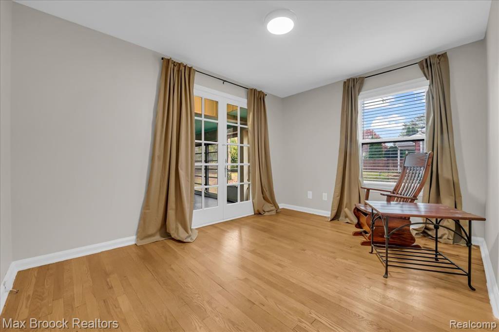 18560 Wiltshire Boulevard, Lathrup Village, MI 48076 — Photo 12