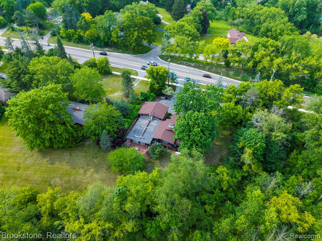 4665 W Maple Road, Bloomfield Hills, MI 48301 — Photo 6