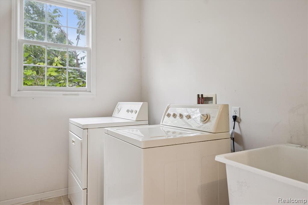 1068 Arboretum Court, Saline, MI 48176 — Photo 50