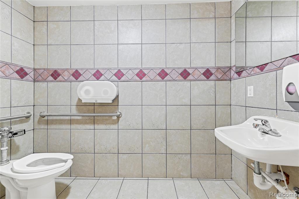 1350 W Fort Street, Detroit, MI 48226 — Photo 20