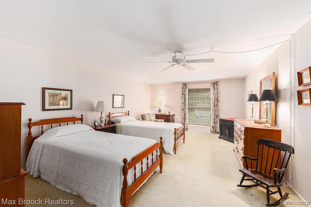 942 S Shady Hollow Circle, Bloomfield Hills, MI 48304 — Photo 14