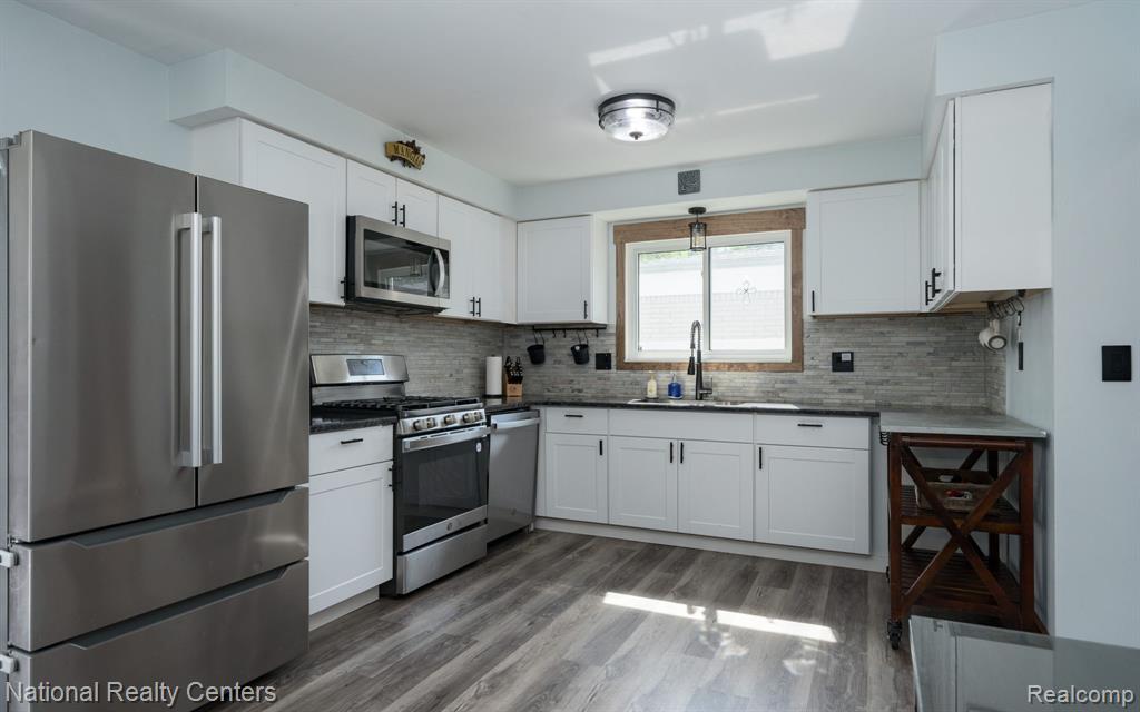 1760 Westwood Drive, Madison Heights, MI 48071 — Photo 7