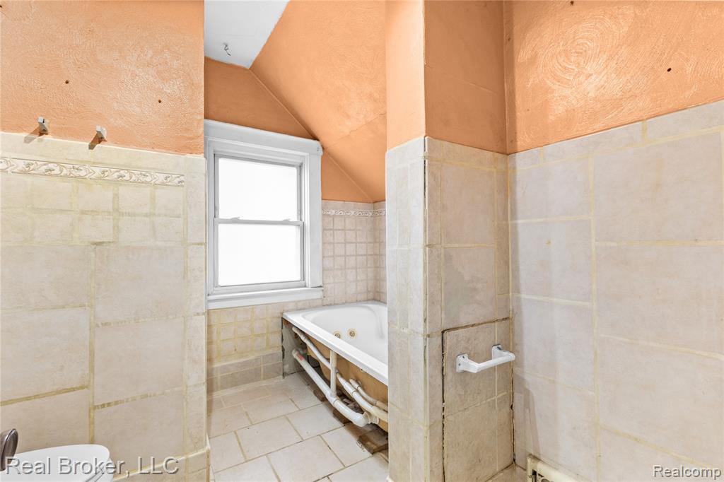 352 N Perry Street, Pontiac, MI 48342 — Photo 20