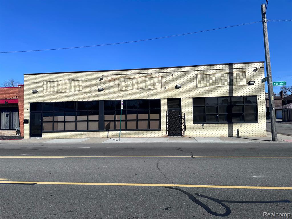 18600 WYOMING Street - Photo 2