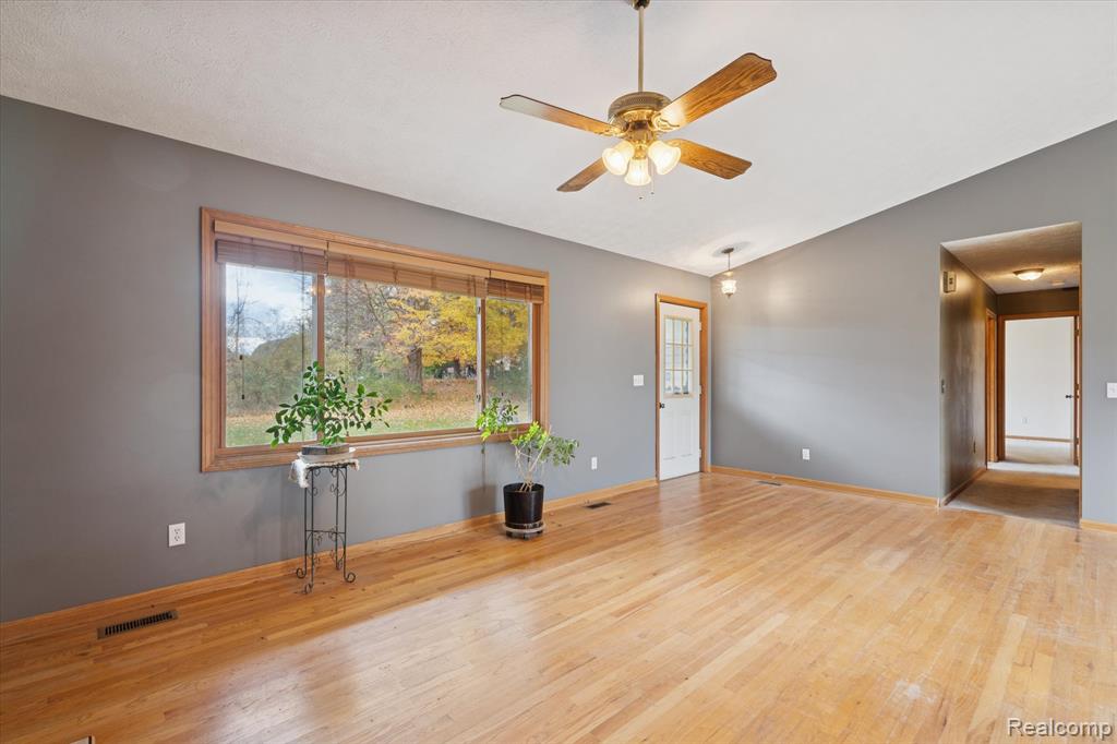 5920 W Coon Lake Road, Howell, MI 48843 — Photo 9