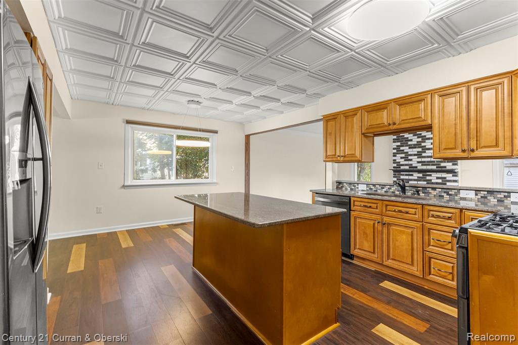 572 Shana Street, Canton, MI 48187 — Photo 15
