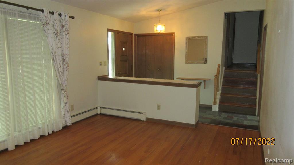 29497 GERALDINE Drive, Warren, MI 48093 — Photo 5
