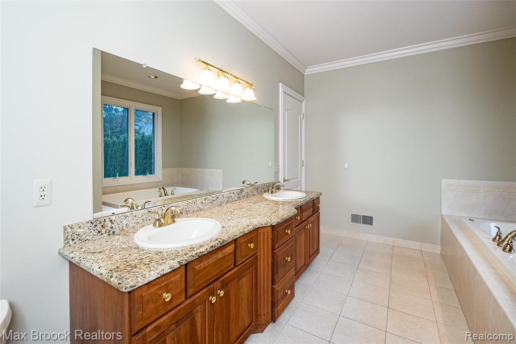 52221 Chickadee, Shelby Twp, MI 48315 — Photo 47