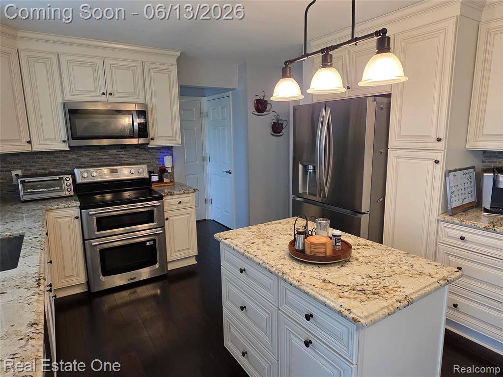 3622 Times Square Boulevard, Canton, MI 48188 — Photo 10