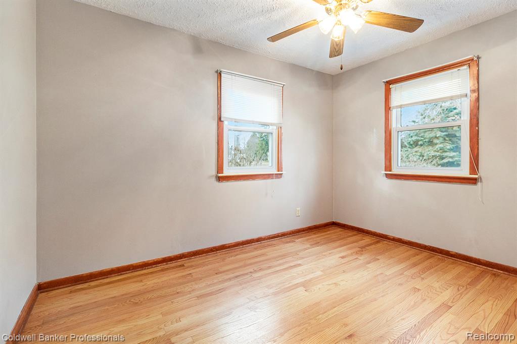 5010 Cass Elizabeth Road, Waterford, MI 48327 — Photo 15