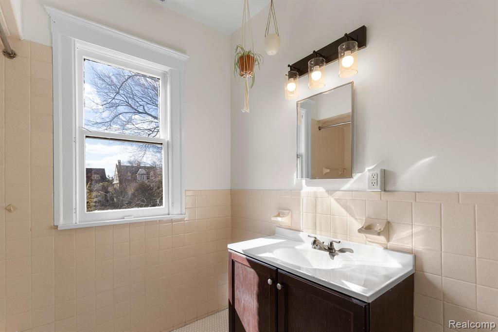 7831 Van Dyke Place, Detroit, MI 48214 — Photo 19