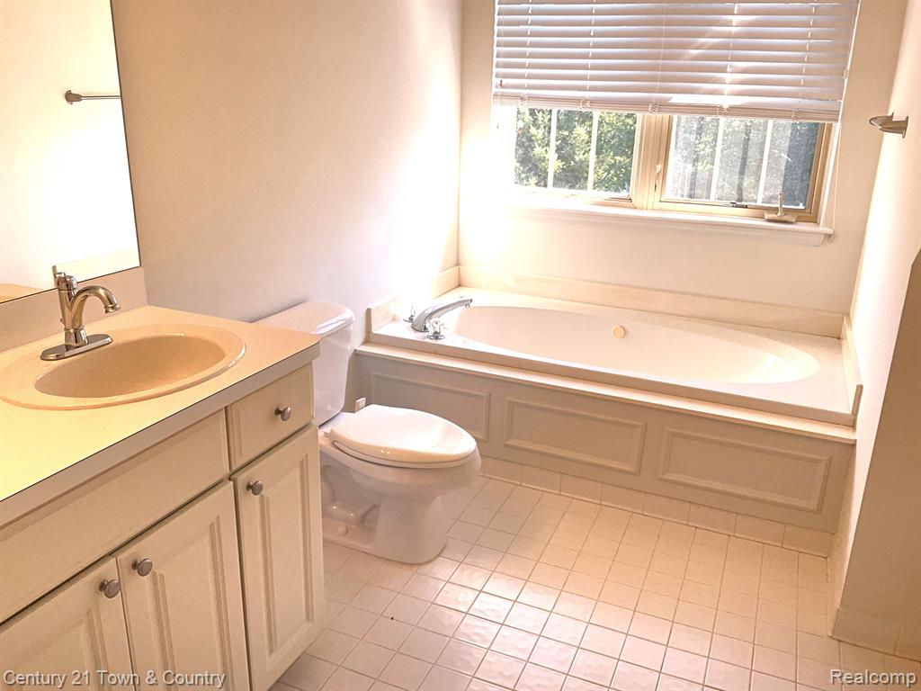 1327 S Main Street, 12, Royal Oak, MI 48067 — Photo 19