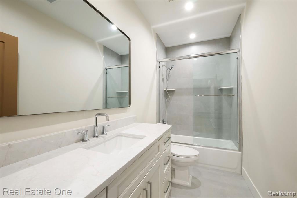 4016 W Webster Road, Royal Oak, MI 48073 — Photo 35