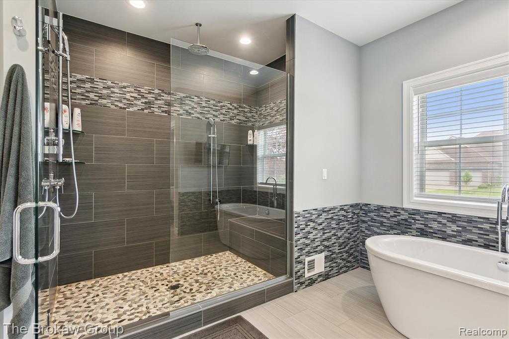 6268 Victoria Lane, Swartz Creek, MI 48473 — Photo 28