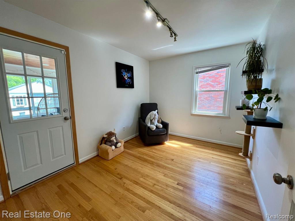 530 N LAFAYETTE Street, Dearborn, MI 48128 — Photo 21