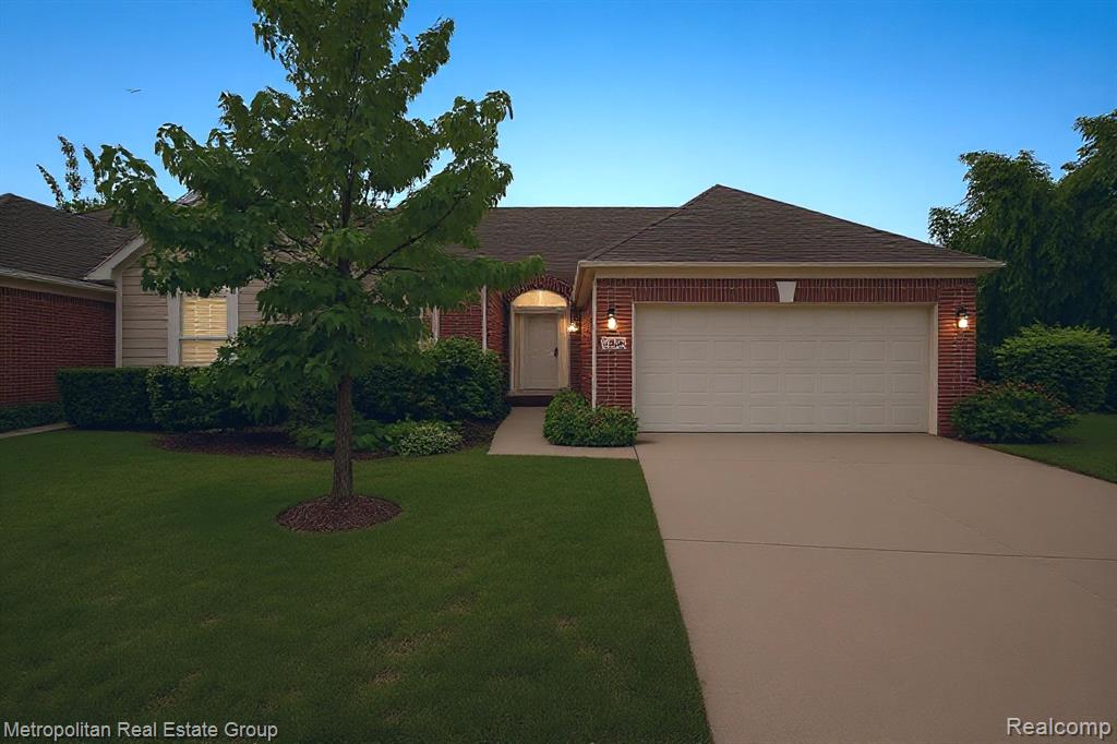 30207 Viewcrest Court, Novi, MI 48377 — Photo 40