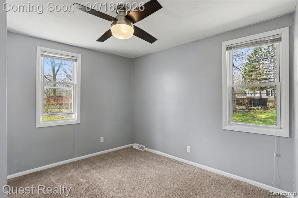 6510 Oakridge Drive, Waterford, MI 48329 — Photo 18