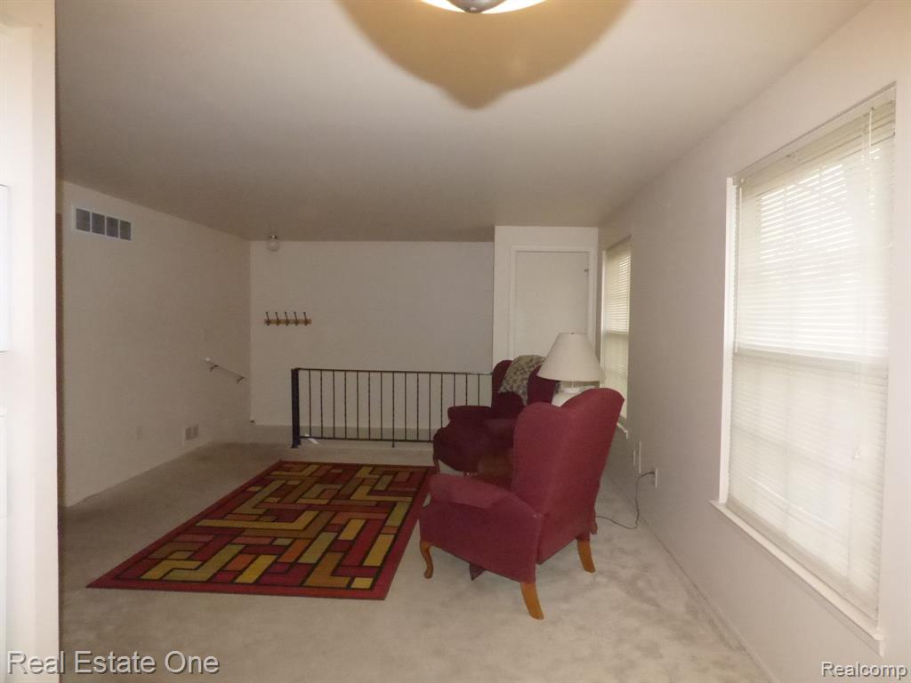 108 Princeton Drive, South Lyon, MI 48178 — Photo 6