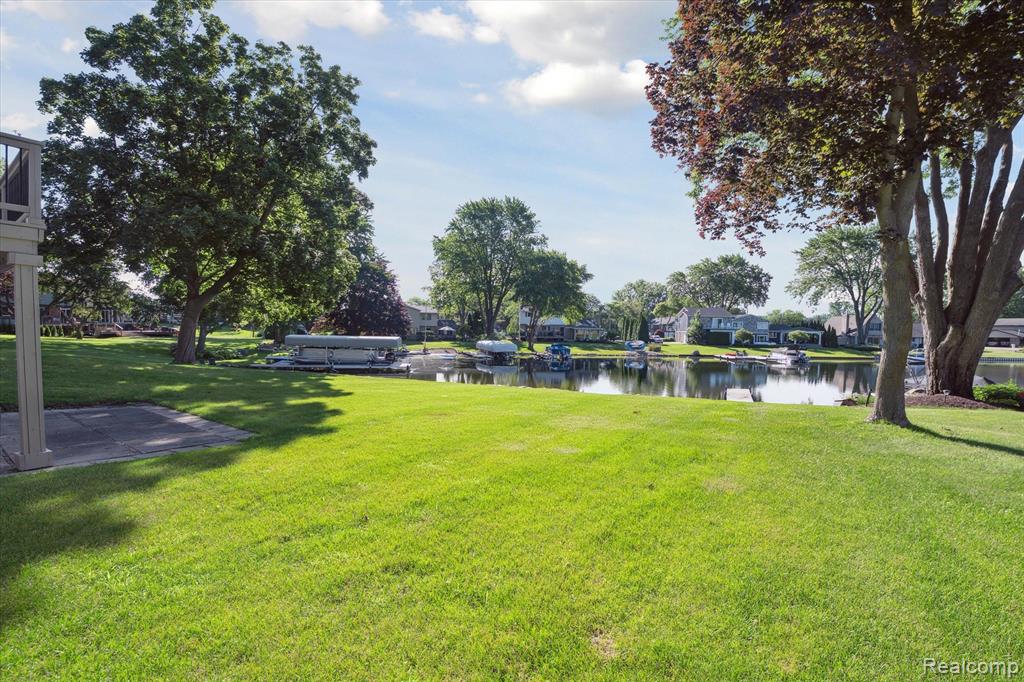 5100 Surfwood Drive, Commerce Twp, MI 48382 — Photo 39