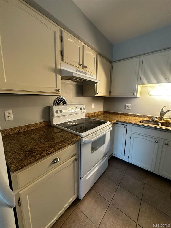 868 N ADAMS Road, Birmingham, MI 48009 — Photo 9