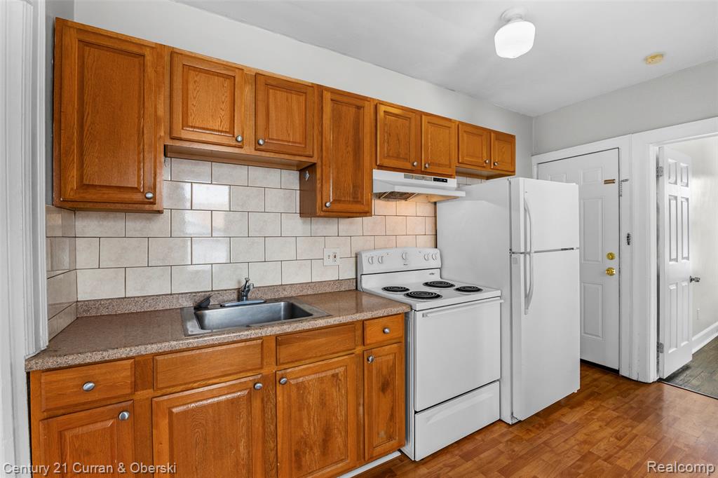 6037 Appoline Street, Dearborn, MI 48126 — Photo 6