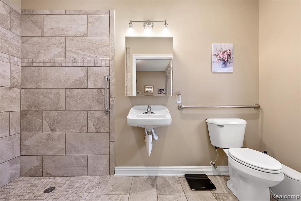 6140 BROOKHAVEN Drive, Imlay City, MI 48444 — Photo 18
