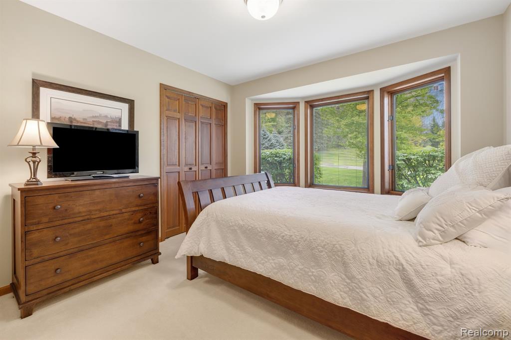 2484 PINE HOLLOW Trail, Brighton, MI 48114 — Photo 19