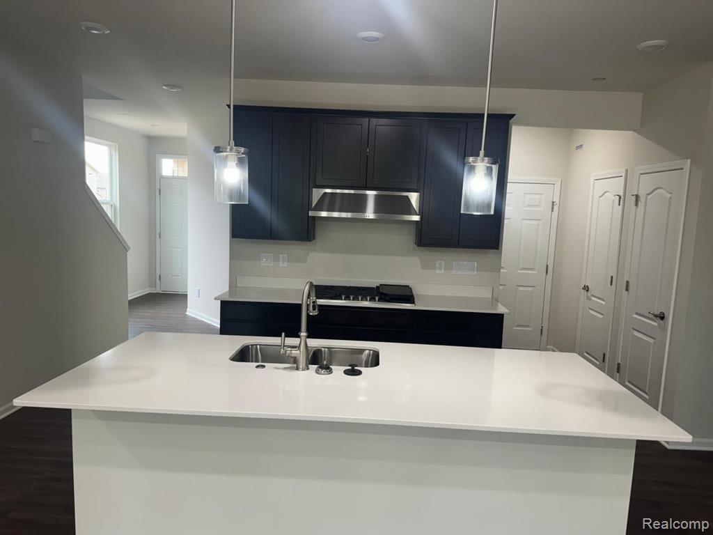 627 ADDISON Circle, Walled Lake, MI 48390 — Photo 10