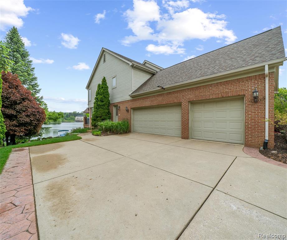 17747 PARKSHORE Drive, Northville, MI 48168 — Photo 82