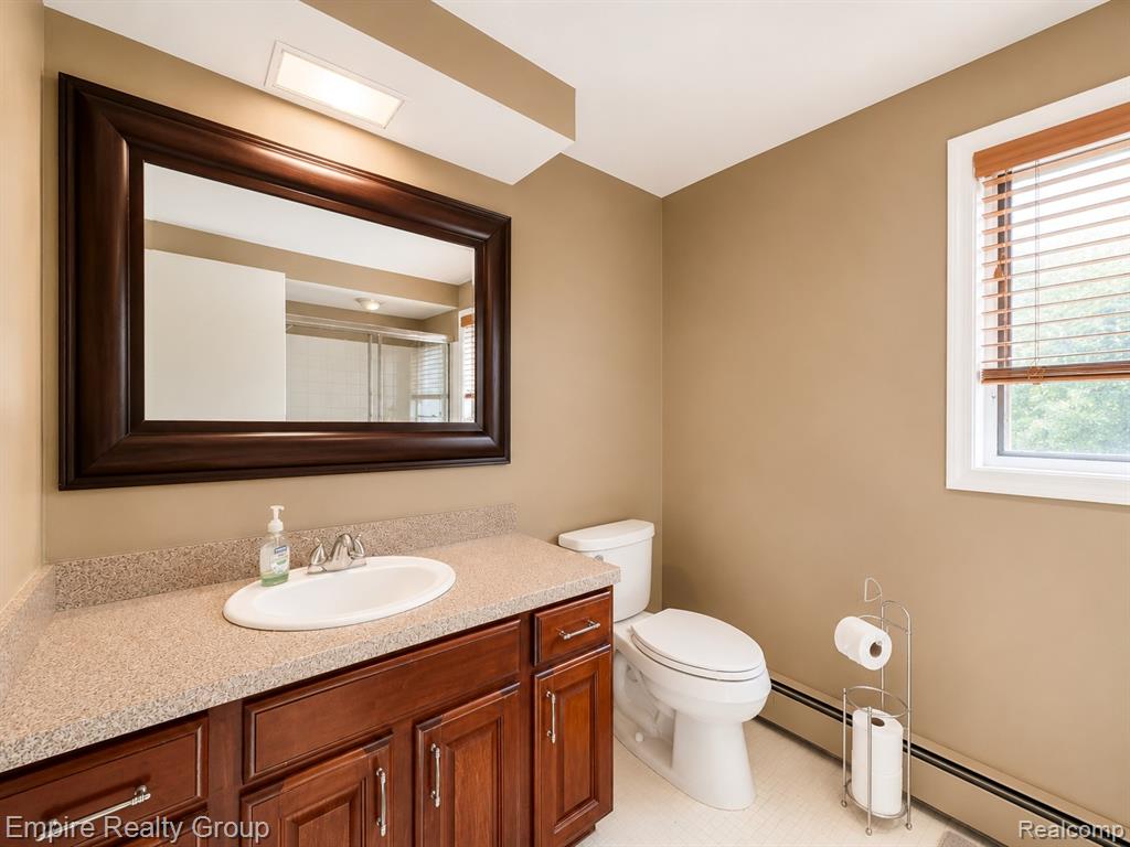 5005 Wing Lake Road, Bloomfield Hills, MI 48302 — Photo 28