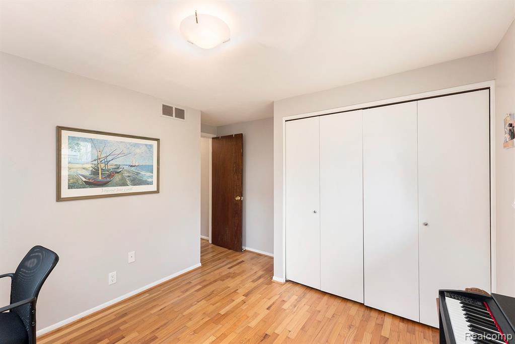 642 Provincetown Road, Auburn Hills, MI 48326 — Photo 17