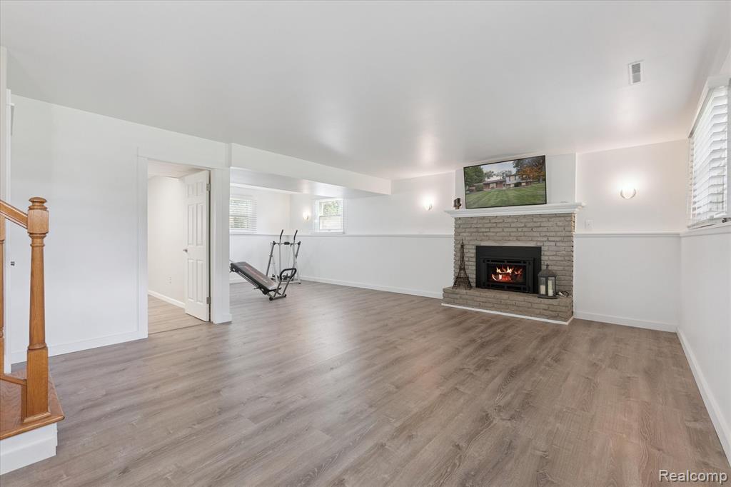 6233 Golfview Drive, Burton, MI 48509 — Photo 32