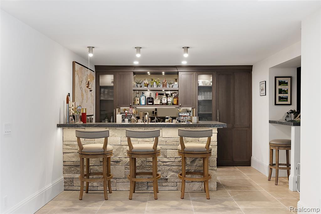 3431 Crooks Road, Troy, MI, 48084