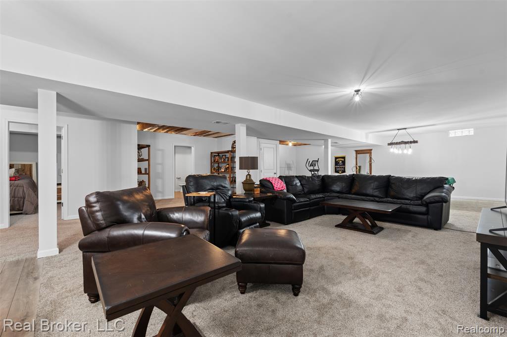5439 Morgan Lake Drive, Clarkston, MI 48348 — Photo 36
