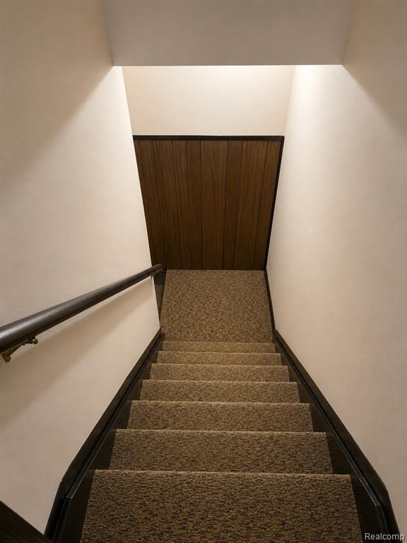 8401 18 Mile Road, 94, Sterling Heights, MI 48313 — Photo 12