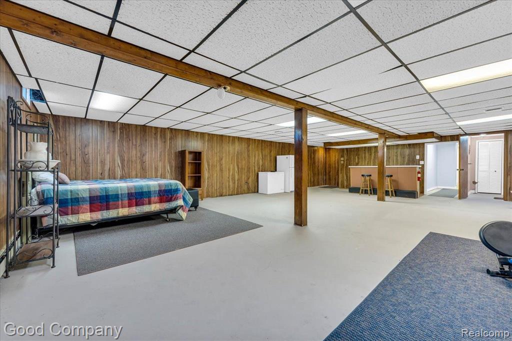 745 HOGARTH Avenue, Waterford, MI 48328 — Photo 24