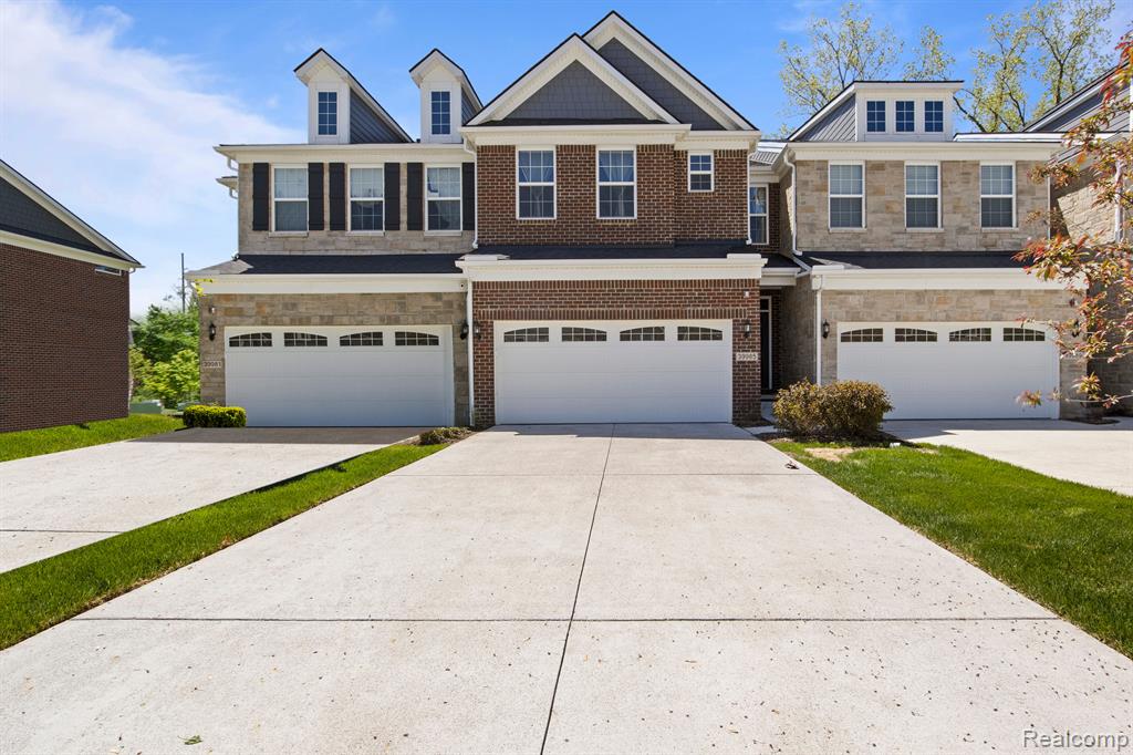 39985 PREMIER Drive, Plymouth, MI 48170 — Photo 27