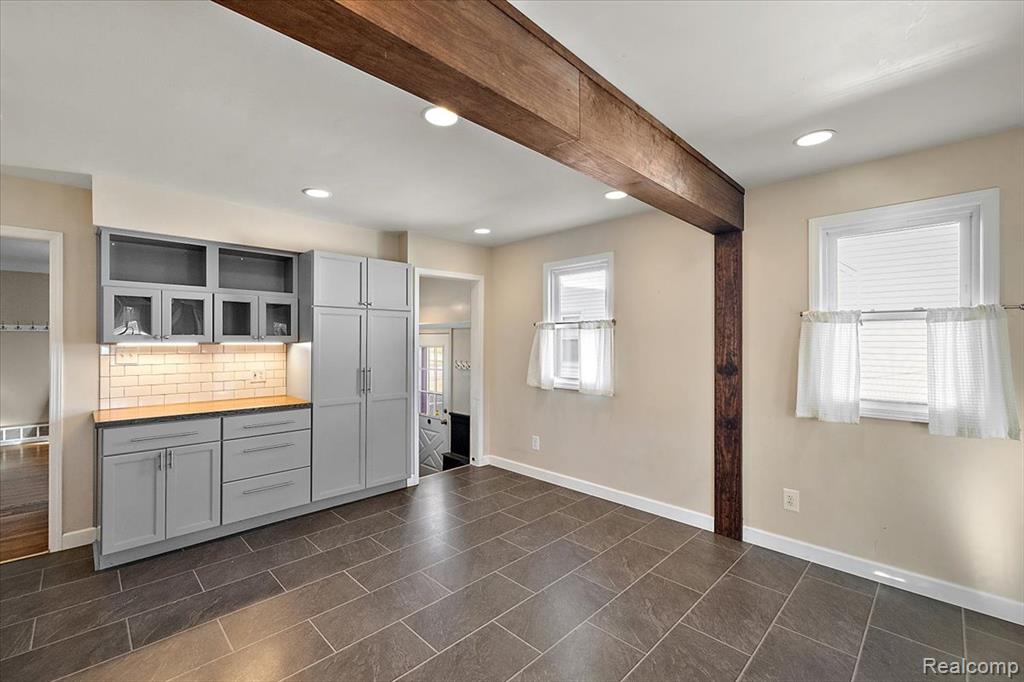 515 S Webik Avenue, Clawson, MI — Photo 16