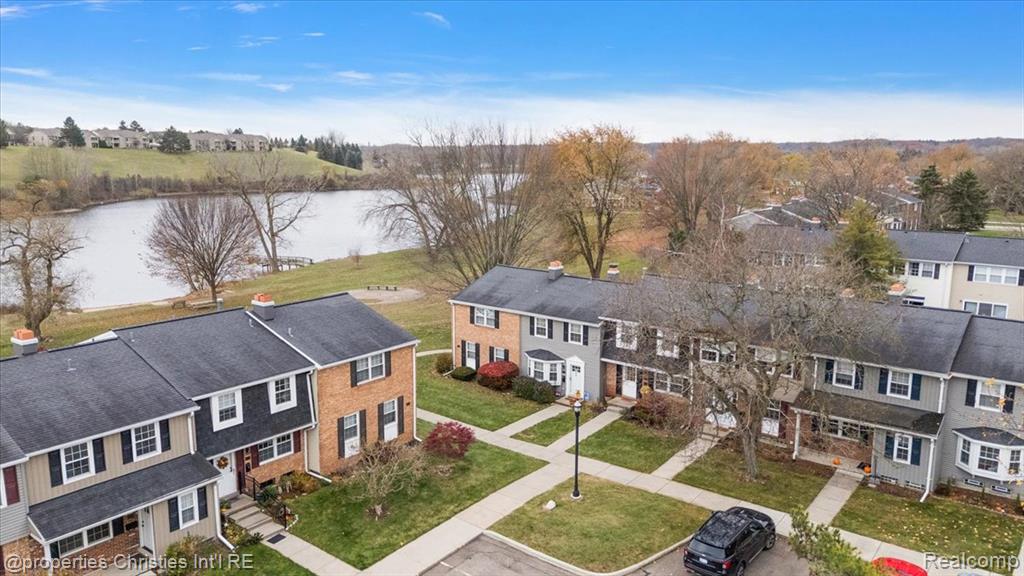41327 Lagoon Court, Northville, MI 48167 — Photo 2