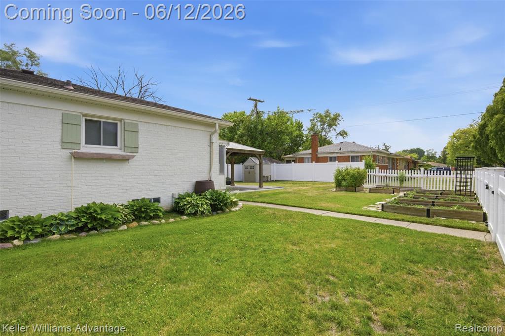 23111 Scotia Road, Oak Park, MI 48237 — Photo 39