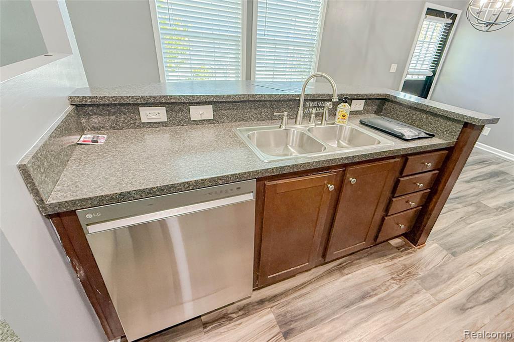 41021 Old Michigan Ave, 39 A, Canton, MI 48188 — Photo 8