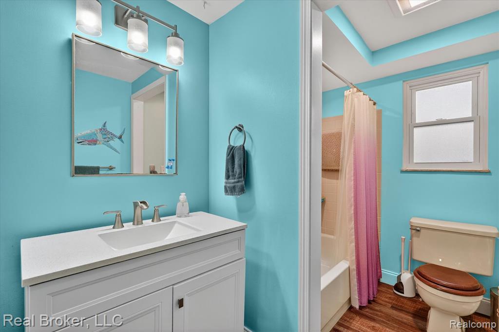 29-3885-Morgan-Rd-Orion-Township-MI-48359-WindowStill.jpg