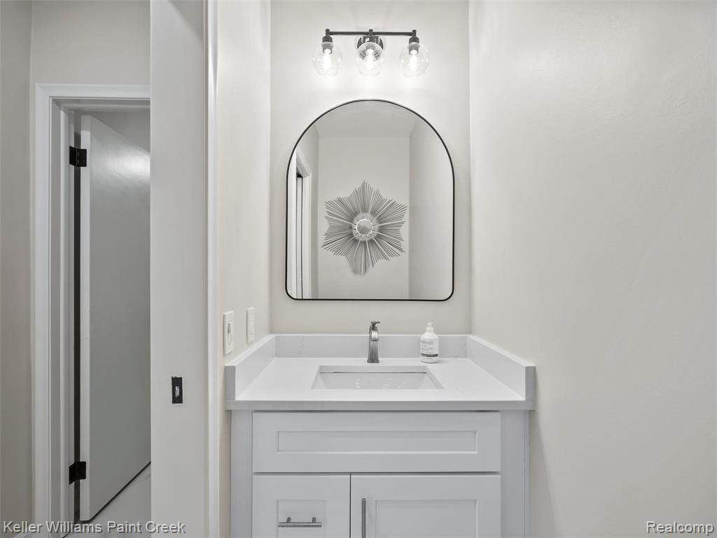 5925 Oakland Valley Drive, Rochester, MI 48306 — Photo 20
